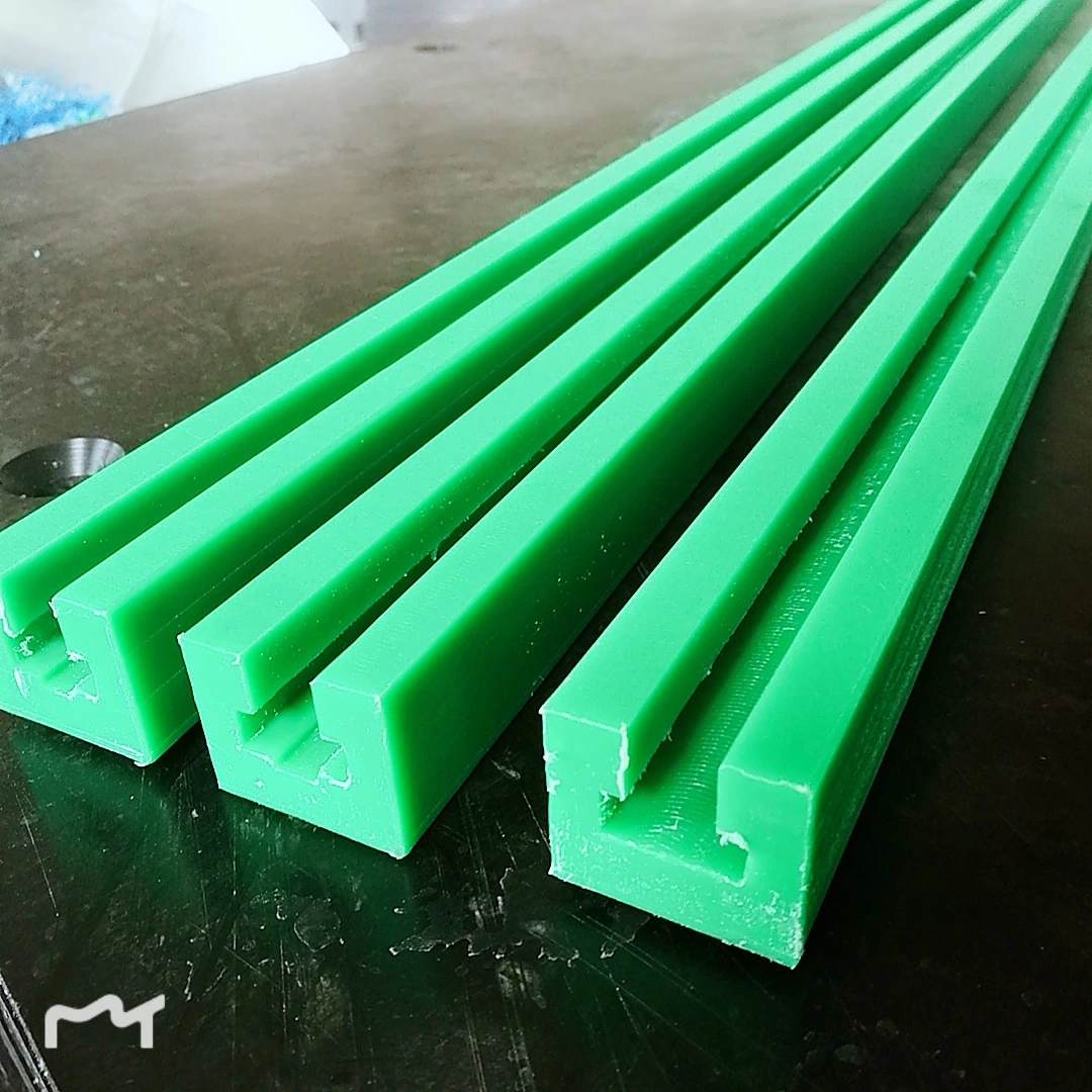 China Custom Self Lubricating Plastic Conveyor UHMWPE Wear Strip
