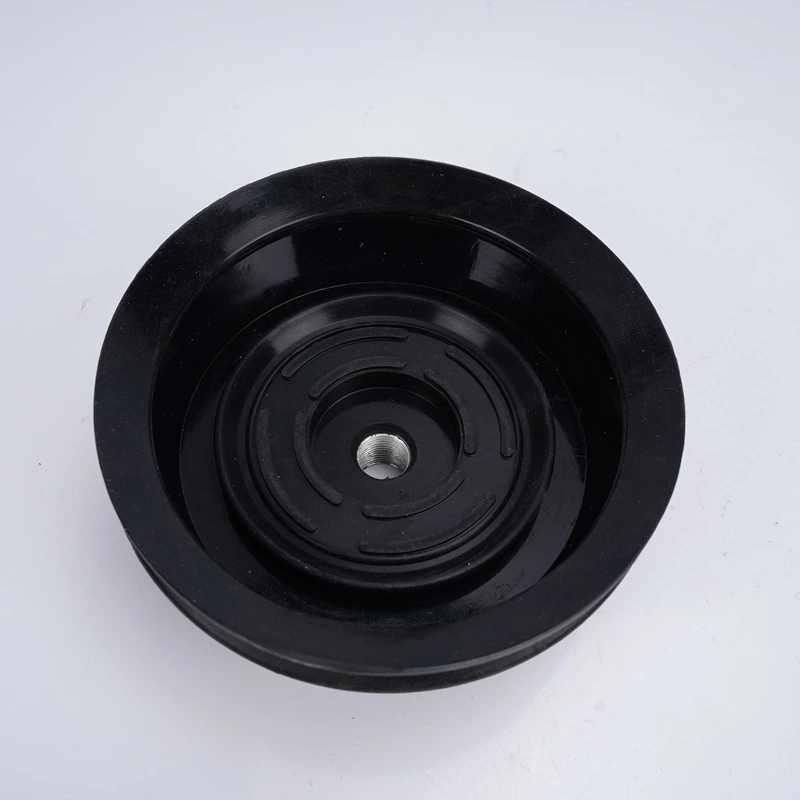 Rubber suction cup with screw/thread